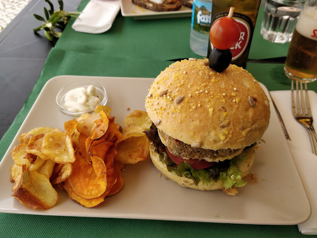 R. Ten. Barroso 11, 8700-041 Fuseta