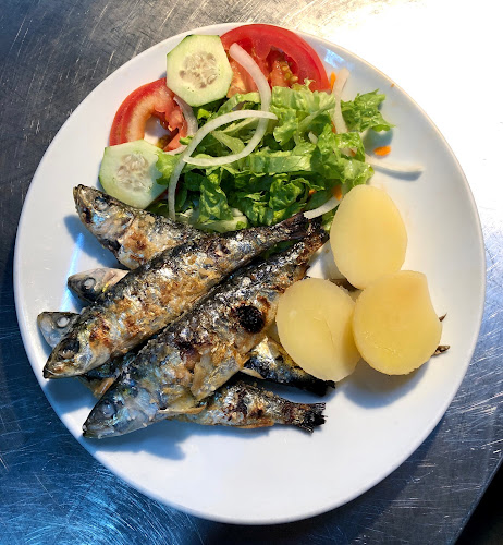 Opinii despre Restaurante Toys Bar în Costa da Caparica - Gastronomia e hotelaria