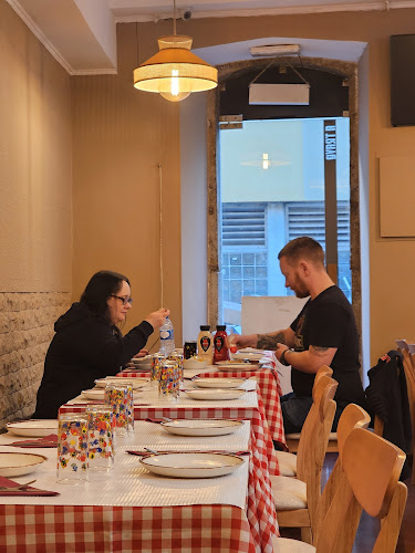 Comentarii opinii despre A TRAVE