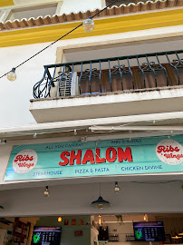 SHALOM RIBS & WINGS