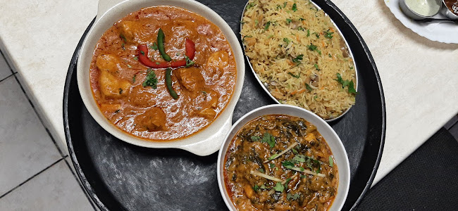 Indian Night's - Gastronomia e hotelaria