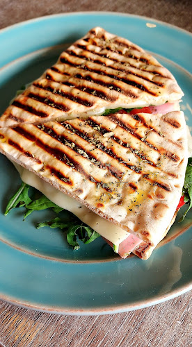 Av. da Beira-Mar n° 3233, 4400-382 Vila Nova de Gaia