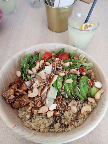 Comentarii opinii despre Jasmim