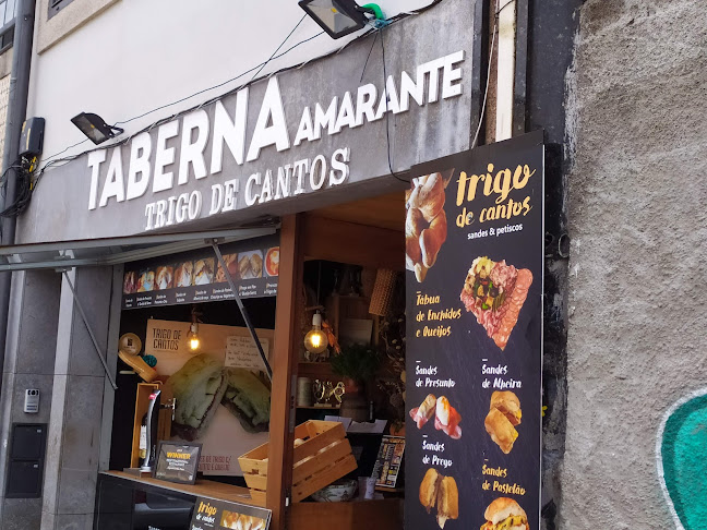 Praça dos Poveiros 122, 4000-393 Porto