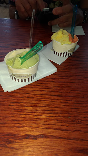 Av. de Roma 28H, 1000-280 Lisboa