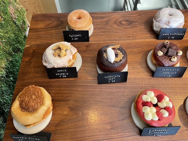 Scoop 'n Dough - Gastronomia e hotelaria