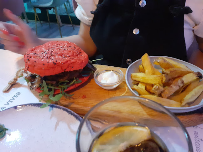 Caverna Brunch & Cocktails