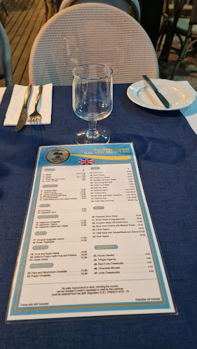 Trópico Beach Bar - Gastronomia e hotelaria