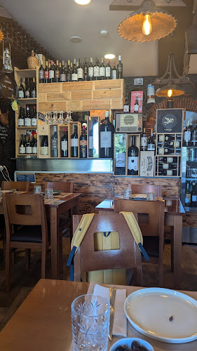 R. Alexandre Herculano 1D, 2300-554 Tomar