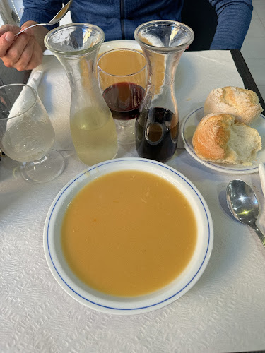 Opinii despre Cantinho do Peregrino în Barcelinhos - Gastronomia e hotelaria