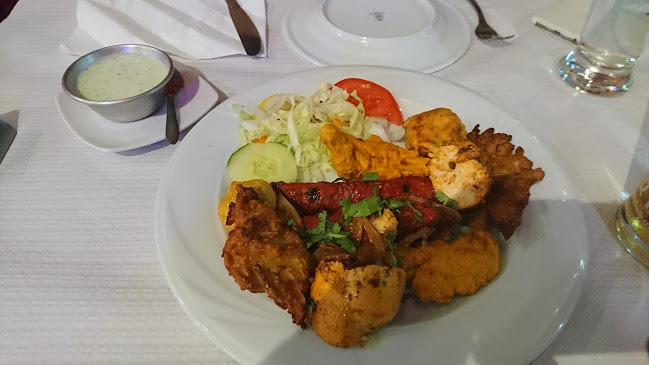 Indian Night's - Gastronomia e hotelaria