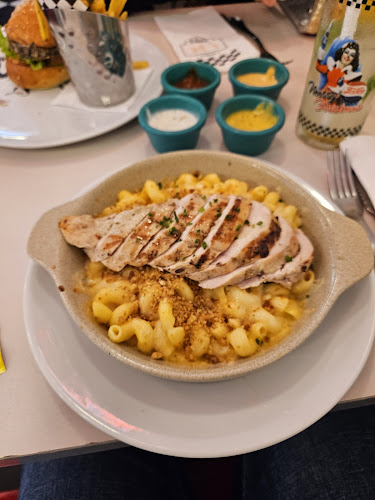 Av. Dom João II 43 A, 1990-083 Lisboa