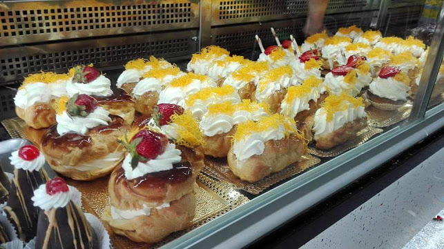 Pastelaria Flor de Caneças - Gastronomia e hotelaria