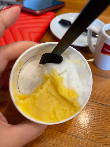 Opinii despre La Fabbrica - Antiga fábrica de gelados da Avenida de Berna în Lisboa - Gastronomia e hotelaria