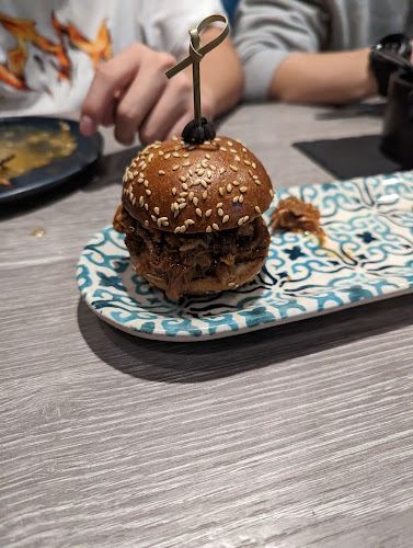 R. Duques de Bragança 5M, 1200-162 Lisboa