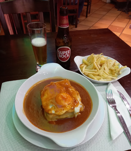 Opinii despre Cafe Québec în São Pedro da Cova - Gastronomia e hotelaria