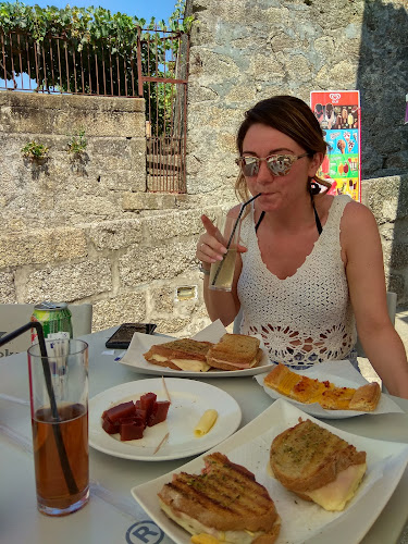 Opinii despre Velha Casa Café în Lordelo - Gastronomia e hotelaria