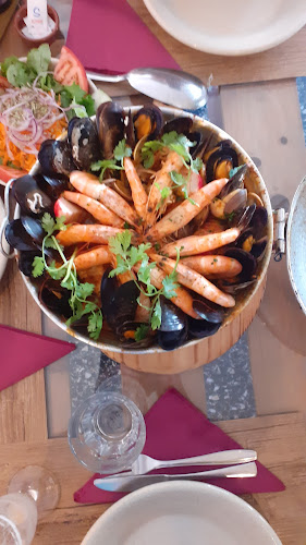 Opinii despre Cais Wine&Tapas Bar în Quarteira - Gastronomia e hotelaria