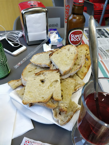 Opinii despre Pastelaria Iris în Baixa da Banheira - Gastronomia e hotelaria