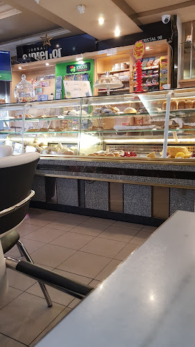 Cristal 98-pastelaria E Pão Quente Lda