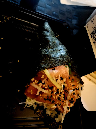 Sushi Akira Phone number