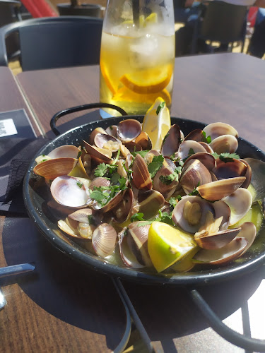 Mar-us Beach Club - Gastronomia e hotelaria