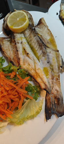 Cais Wine&Tapas Bar - Gastronomia e hotelaria