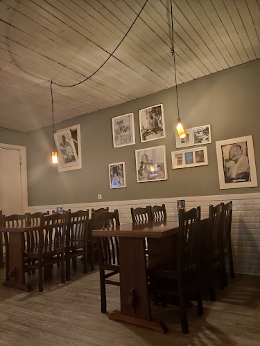 Hemingway Bar Restaurante Phone number