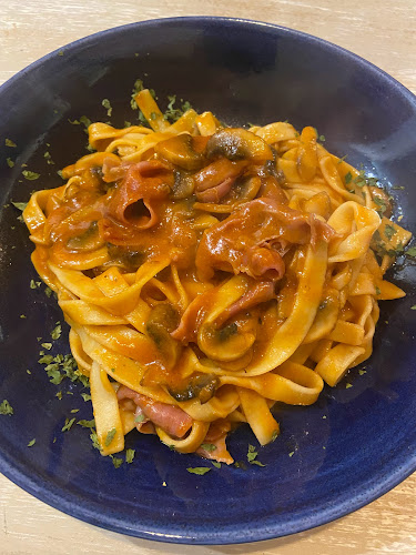 R. Conselheiro Bivar 42, 8000-343 Faro