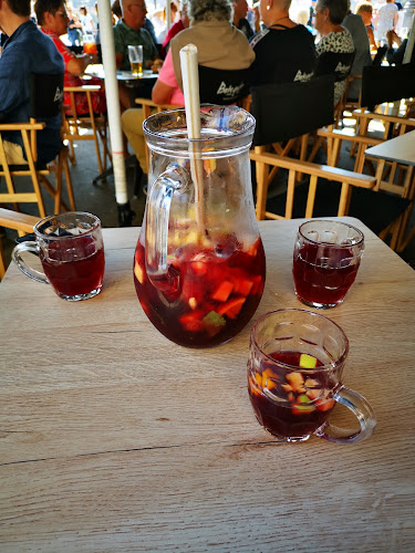 Portugal, Praça Ribeira, 4050-513 Porto