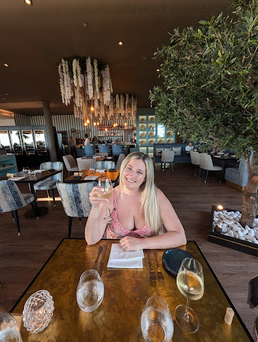 Comentarii opinii despre Primadonna