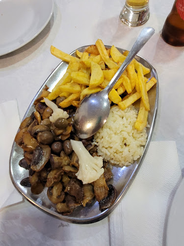 Opinii despre Cervejaria Nacional - Casa dos caracois de Sacave´m în Sacavém - Gastronomia e hotelaria