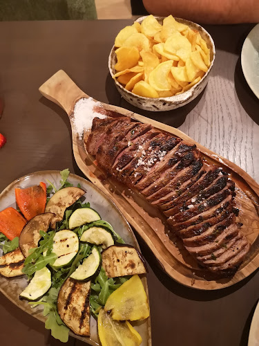 Comentarii opinii despre OMNIA | Restaurant & Lounge