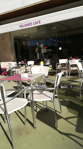 Comentarii opinii despre Pelames Café