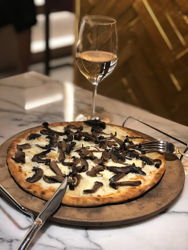 Pizza na Lenha Lisboa (Bengal Tandoori) - Gastronomia e hotelaria