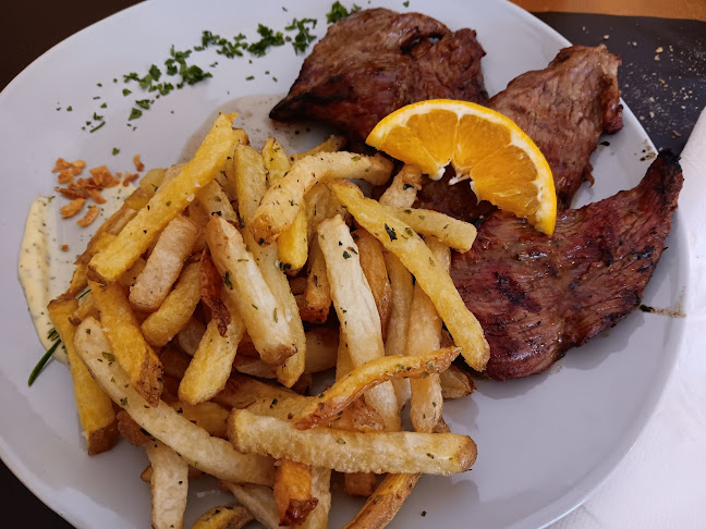 . Tradição - Gastronomia e hotelaria