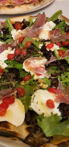 R. Cândido dos Reis 81, 2800-270 Almada