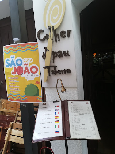 Largo da Praça Velha 17, 4700-439 Braga