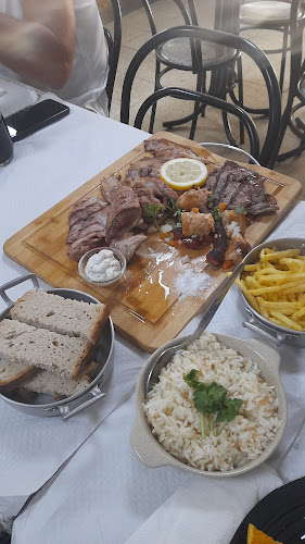 Catedral dos Couratos - Gastronomia e hotelaria