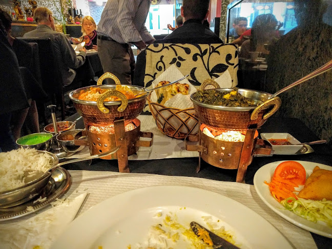 Thali - Indian Cuisine - Gastronomia e hotelaria