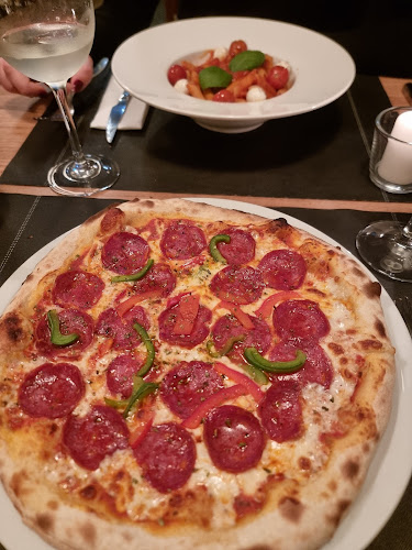 Famiglia Lamana Pizzeria - Gastronomia e hotelaria