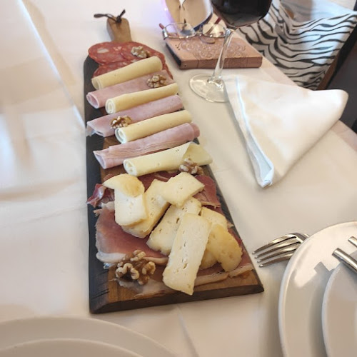 R. de Mousinho de Albuquerque 99, 4930-734 Valença