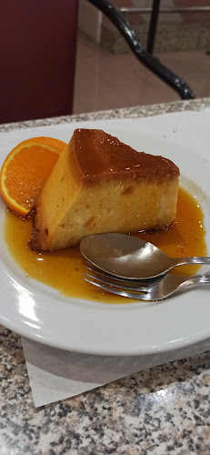 Rubi's Snack Bar - Gastronomia e hotelaria