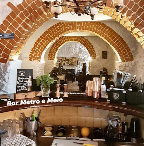 Metro e Meio restaurante cocktail bar