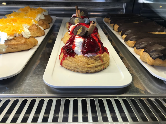 Av. da Beira-Mar n° 3233, 4400-382 Vila Nova de Gaia