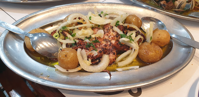 Restaurante Farol de Cacilhas - Gastronomia e hotelaria