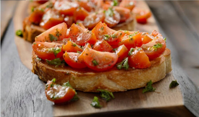 https://www.facebook.com/ilcaporistorante