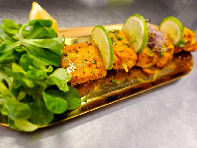 The Curry Leaf - Gastronomia e hotelaria