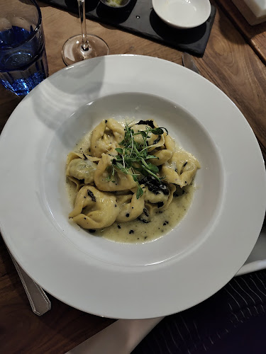 R. Duque de Palmela 32, 1250-098 Lisboa