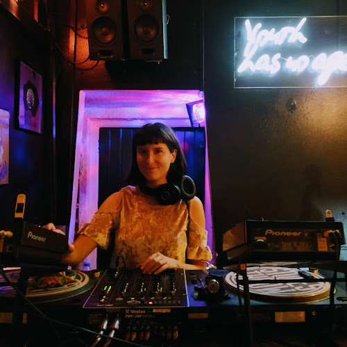 Comentarii opinii despre Suave Bar